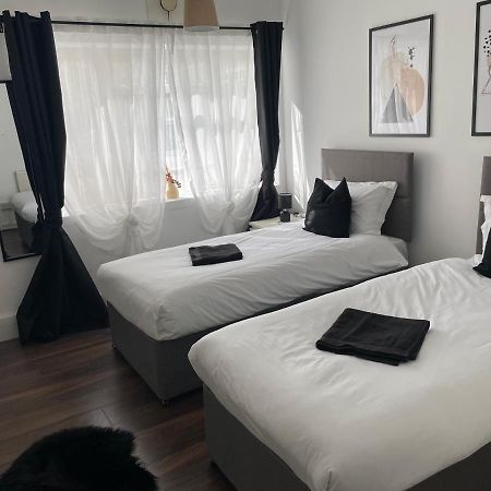 Lovely 2Bedroom 4Mins From Wimbledon Station London Kültér fotó
