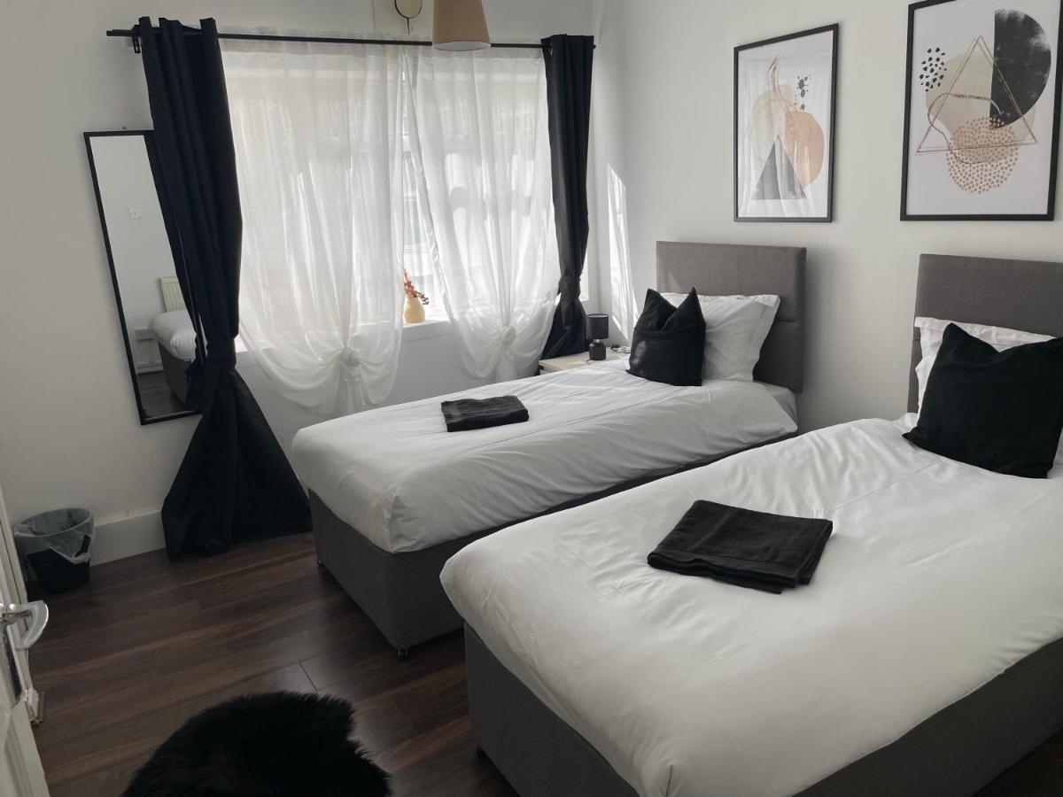 Lovely 2Bedroom 4Mins From Wimbledon Station London Kültér fotó