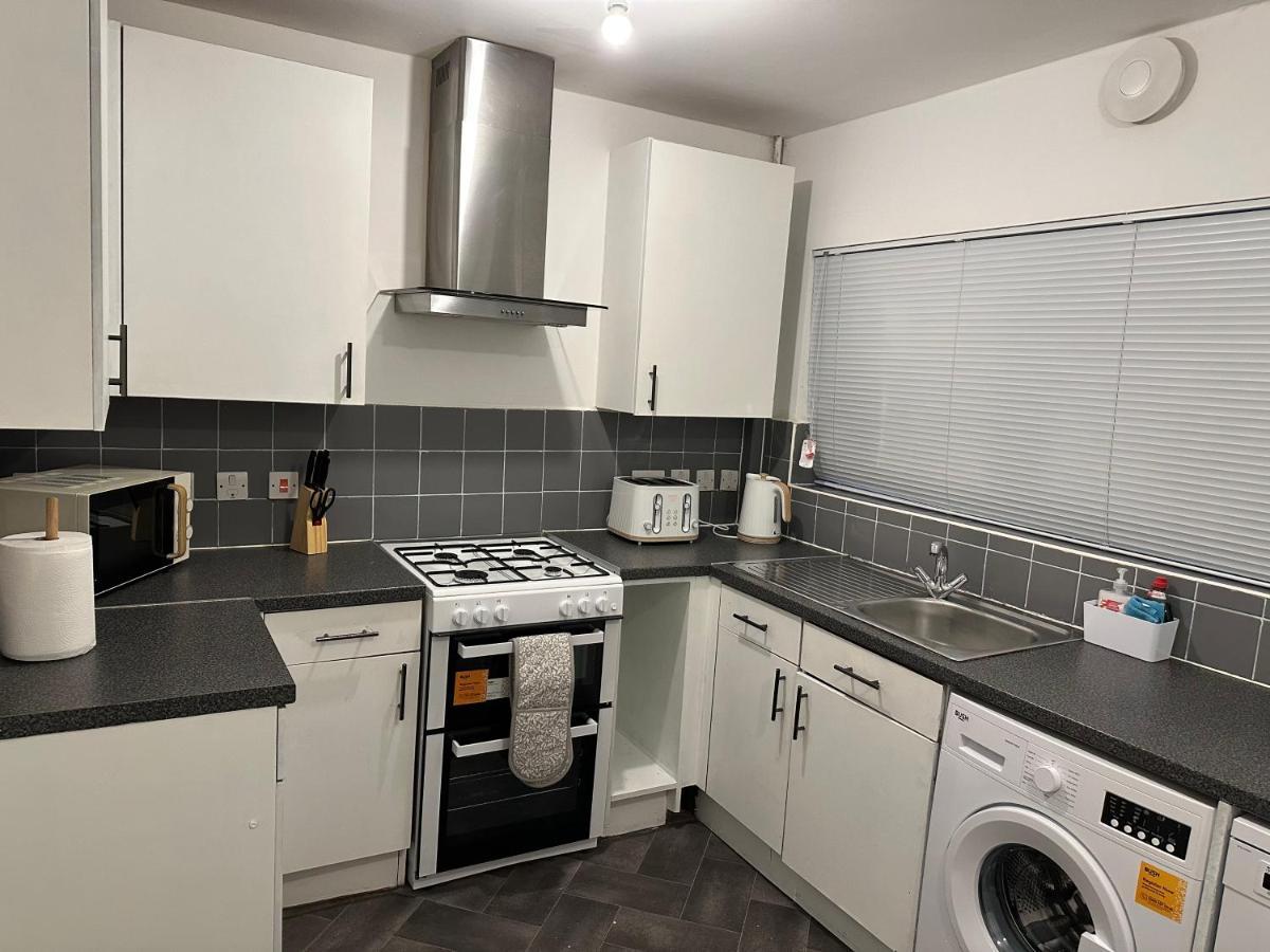 Lovely 2Bedroom 4Mins From Wimbledon Station London Kültér fotó