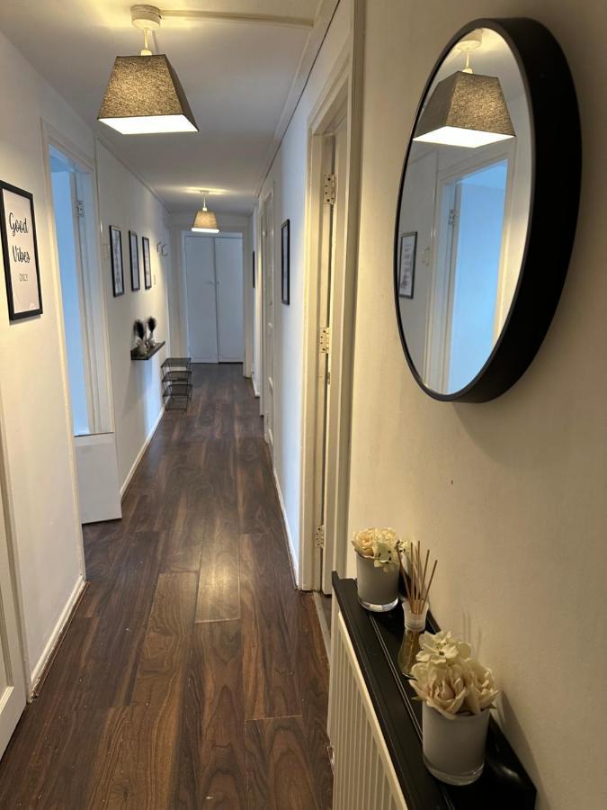 Lovely 2Bedroom 4Mins From Wimbledon Station London Kültér fotó