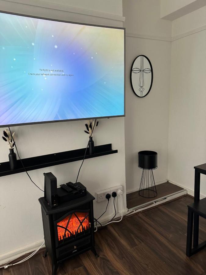 Lovely 2Bedroom 4Mins From Wimbledon Station London Kültér fotó