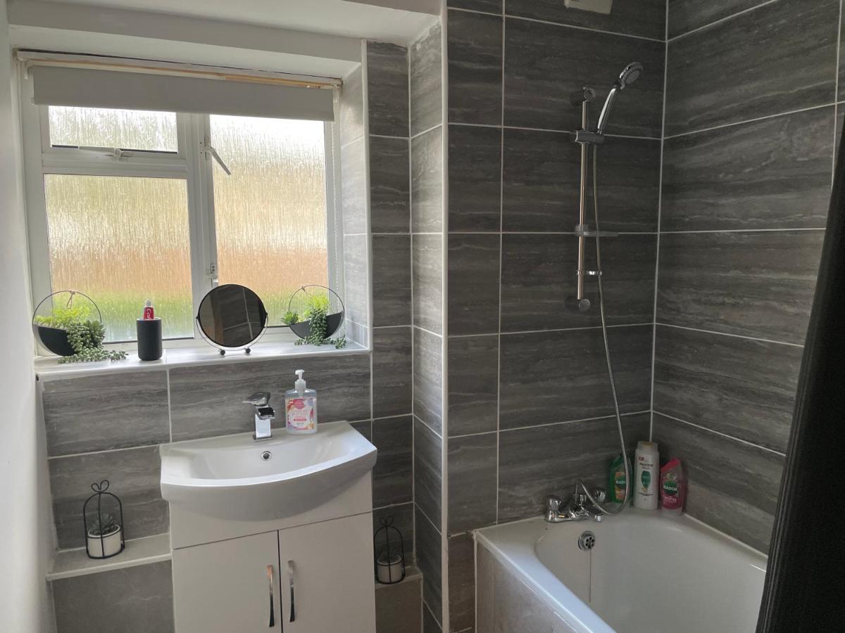 Lovely 2Bedroom 4Mins From Wimbledon Station London Kültér fotó